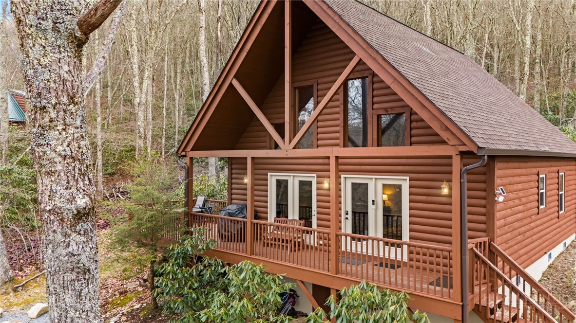 20 Cabin Ridge Lane Banner Elk, NC 28604 - Photo 3 of 36