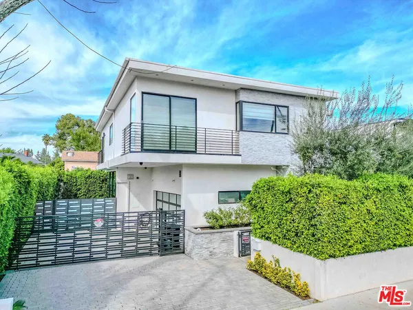 $3,190,000 | 13311 West Magnolia Boulevard, Sherman Oaks, CA 91401