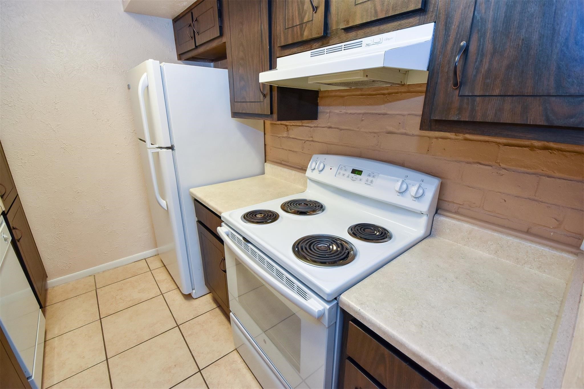 1524 Beaumont Road Baytown, TX 77520 - Photo 9 of 19