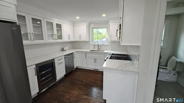 $4,250 | 42 Poe Court, Fairfield, CT 06825