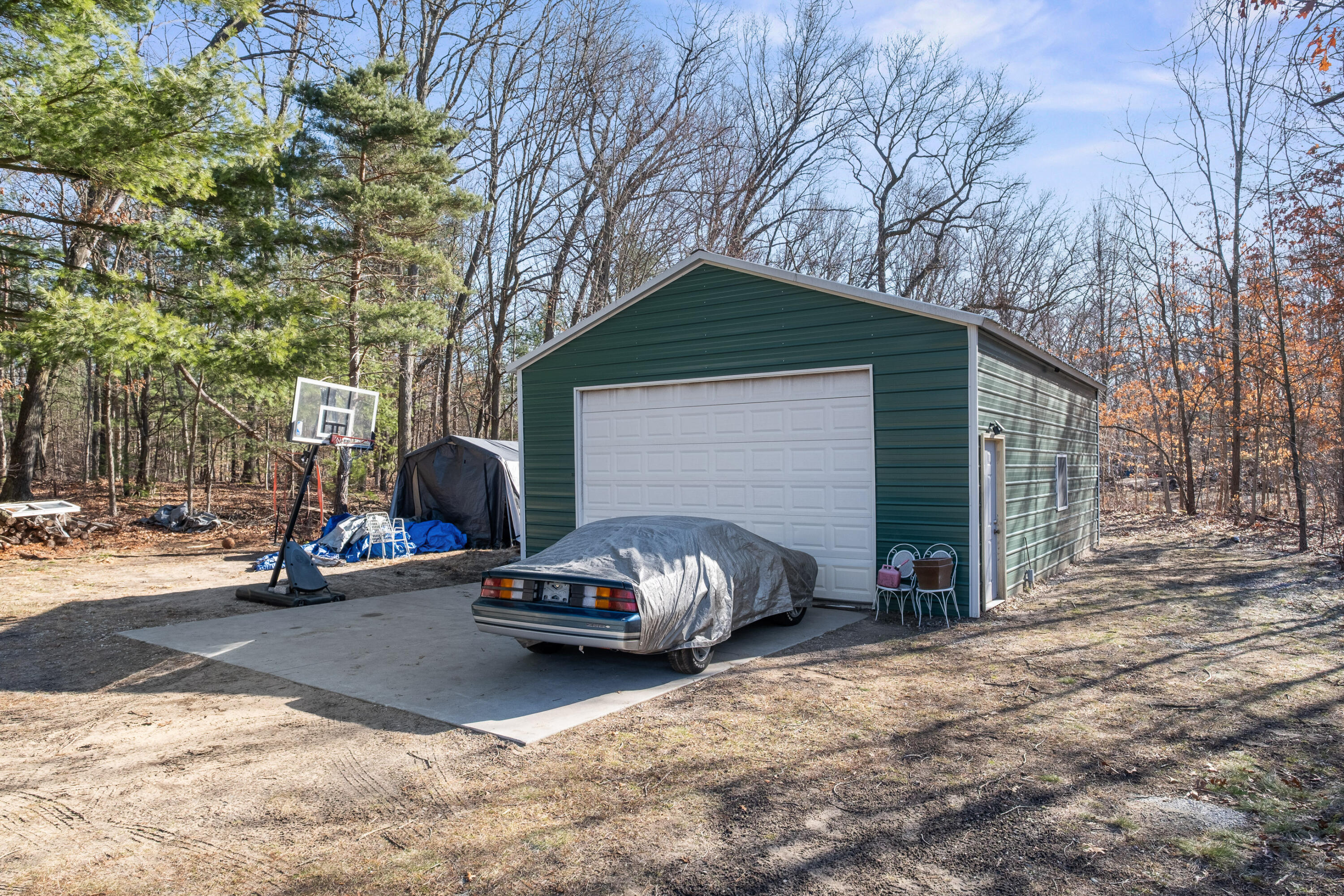 1114 Barnes Road Muskegon, MI 49442 - Photo 32 of 35 768 SQ foot detached garage