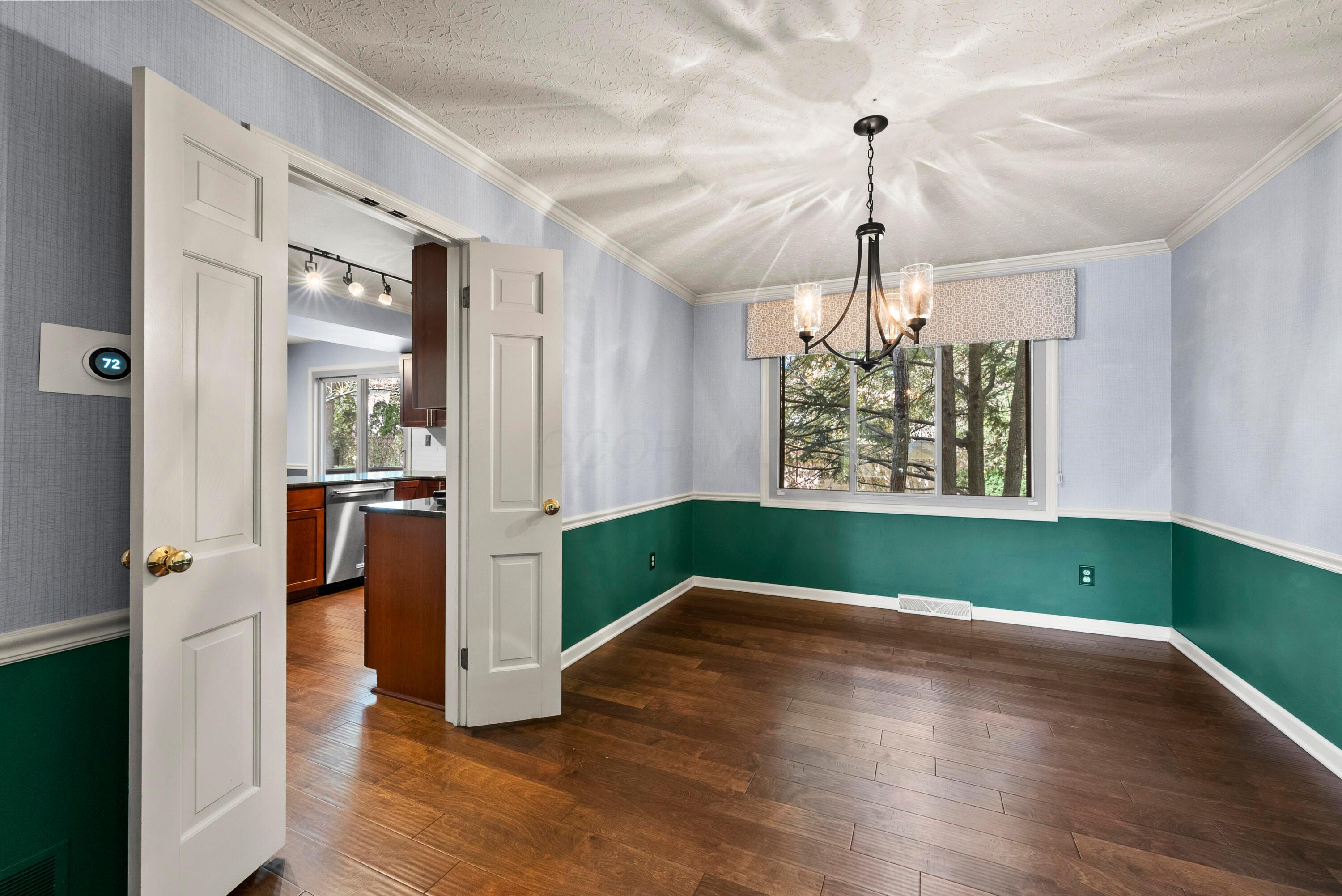 1668 McCoy Road Columbus, OH 43220 - Photo 9 of 52 Dining Room
