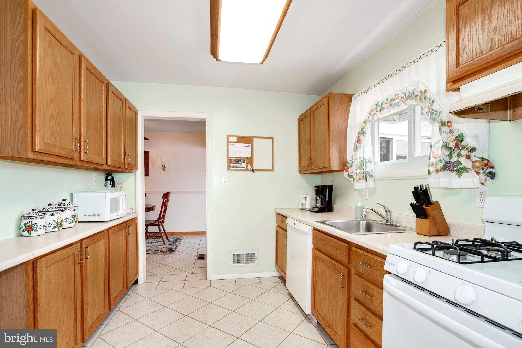 8728 Stockwell Road Baltimore, MD 21234 - Photo 11 of 32 Kitchen