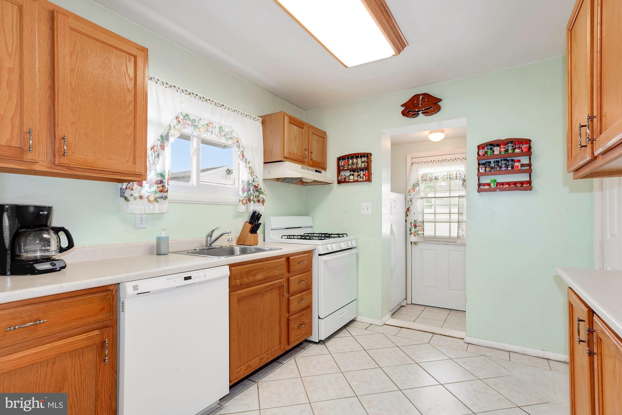 8728 Stockwell Road Baltimore, MD 21234 - Photo 12 of 32 Kitchen