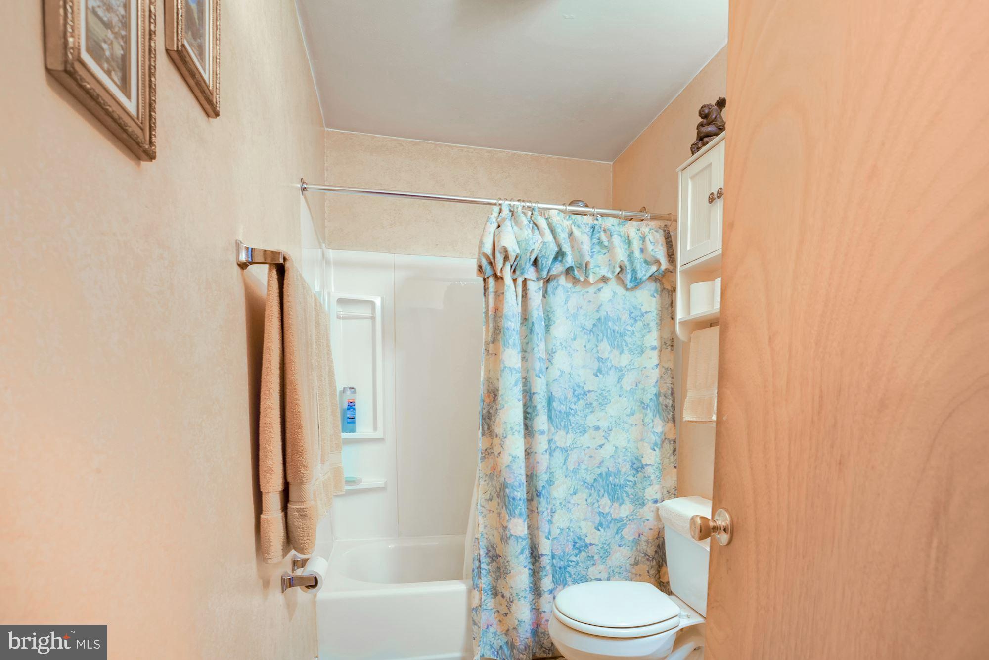 8728 Stockwell Road Baltimore, MD 21234 - Photo 24 of 32 Full Bathroom