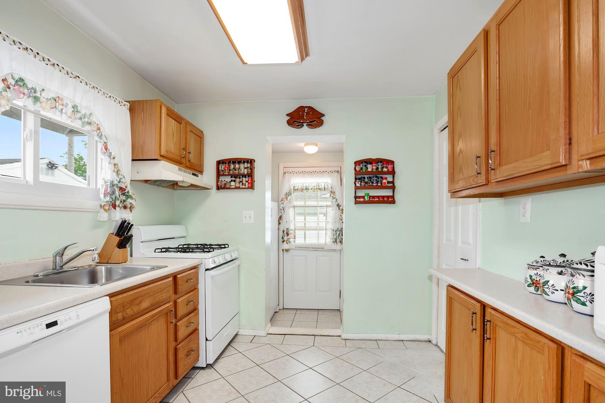 8728 Stockwell Road Baltimore, MD 21234 - Photo 9 of 32 Kitchen