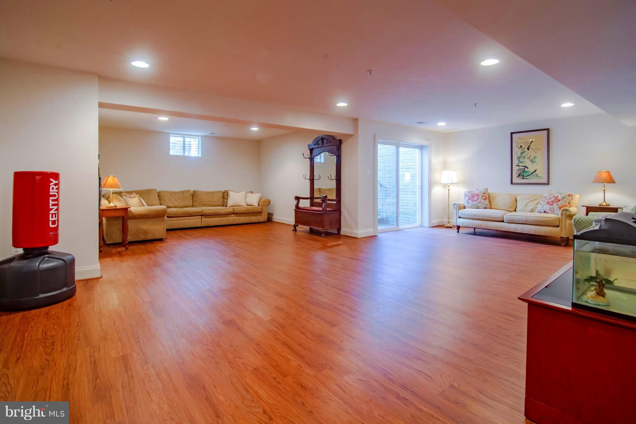 2 Paladia Way Baltimore, MD 21208 - Photo 24 of 30 Living Room