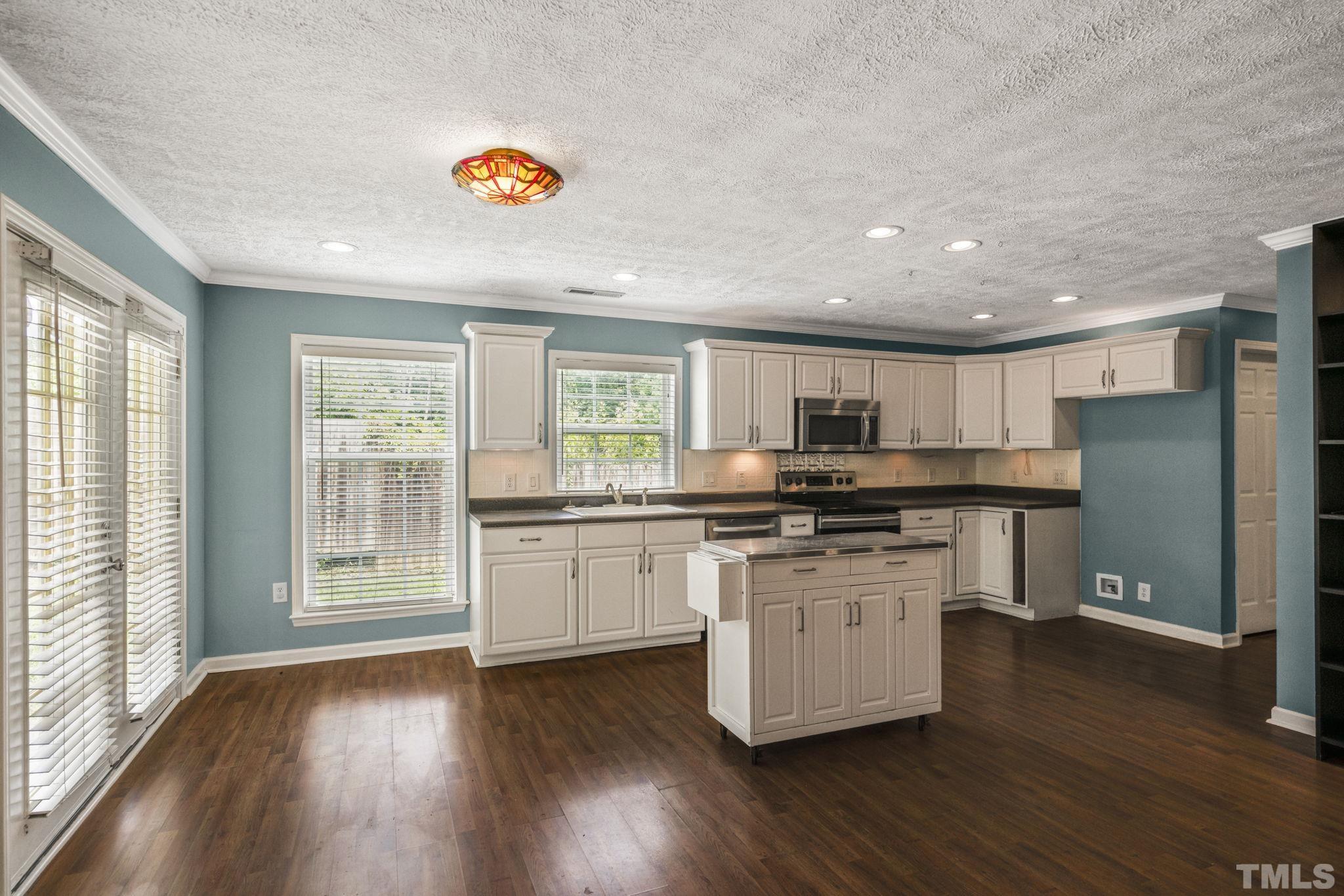 1812 Riddle Road Sanford, NC 27330 - Photo 7 of 26 Gallery Image 7