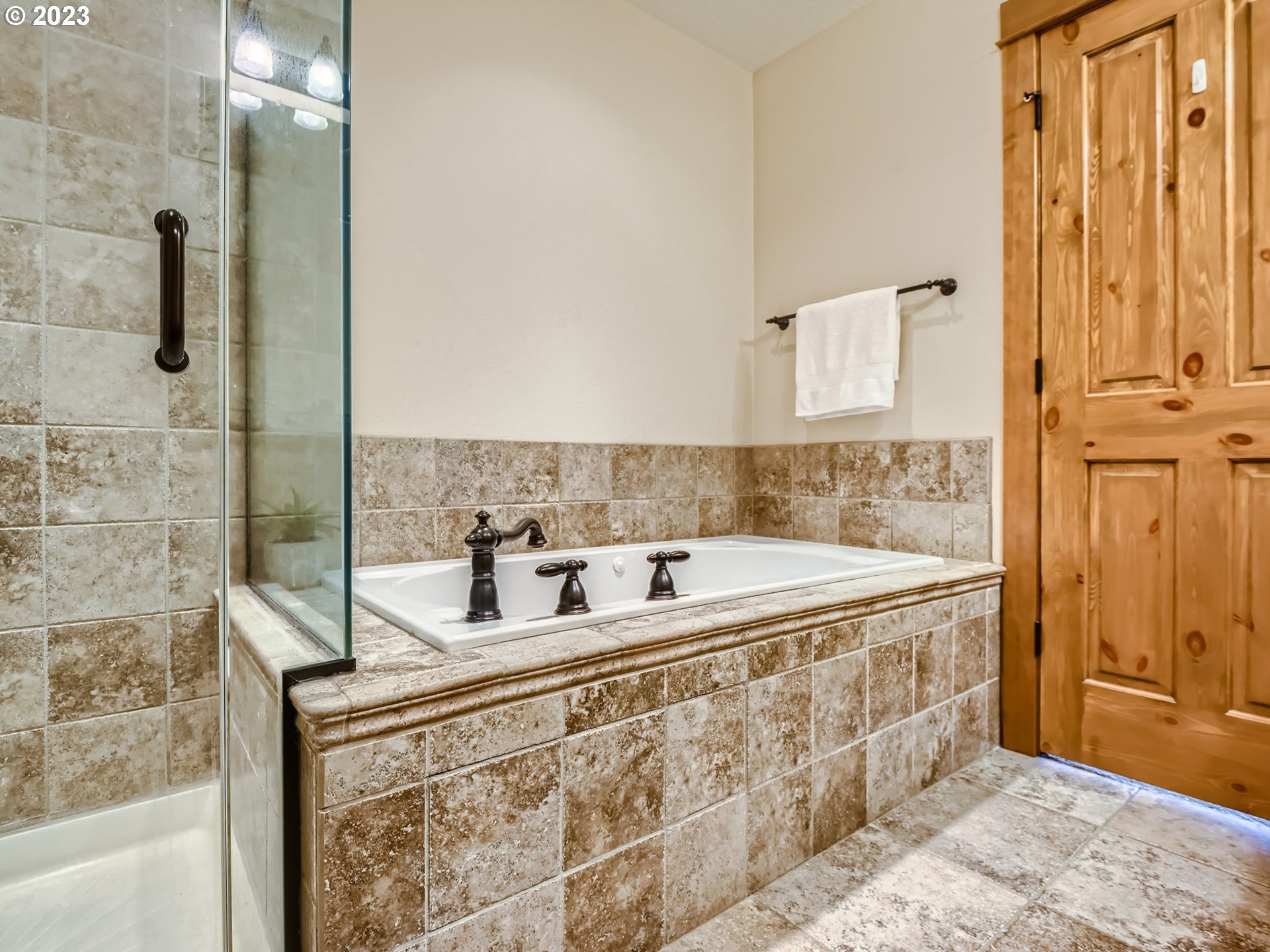 4648 Southwest Condor Avenue, Unit 5 Portland, OR 97239 - Photo 16 of 19 Bathroom