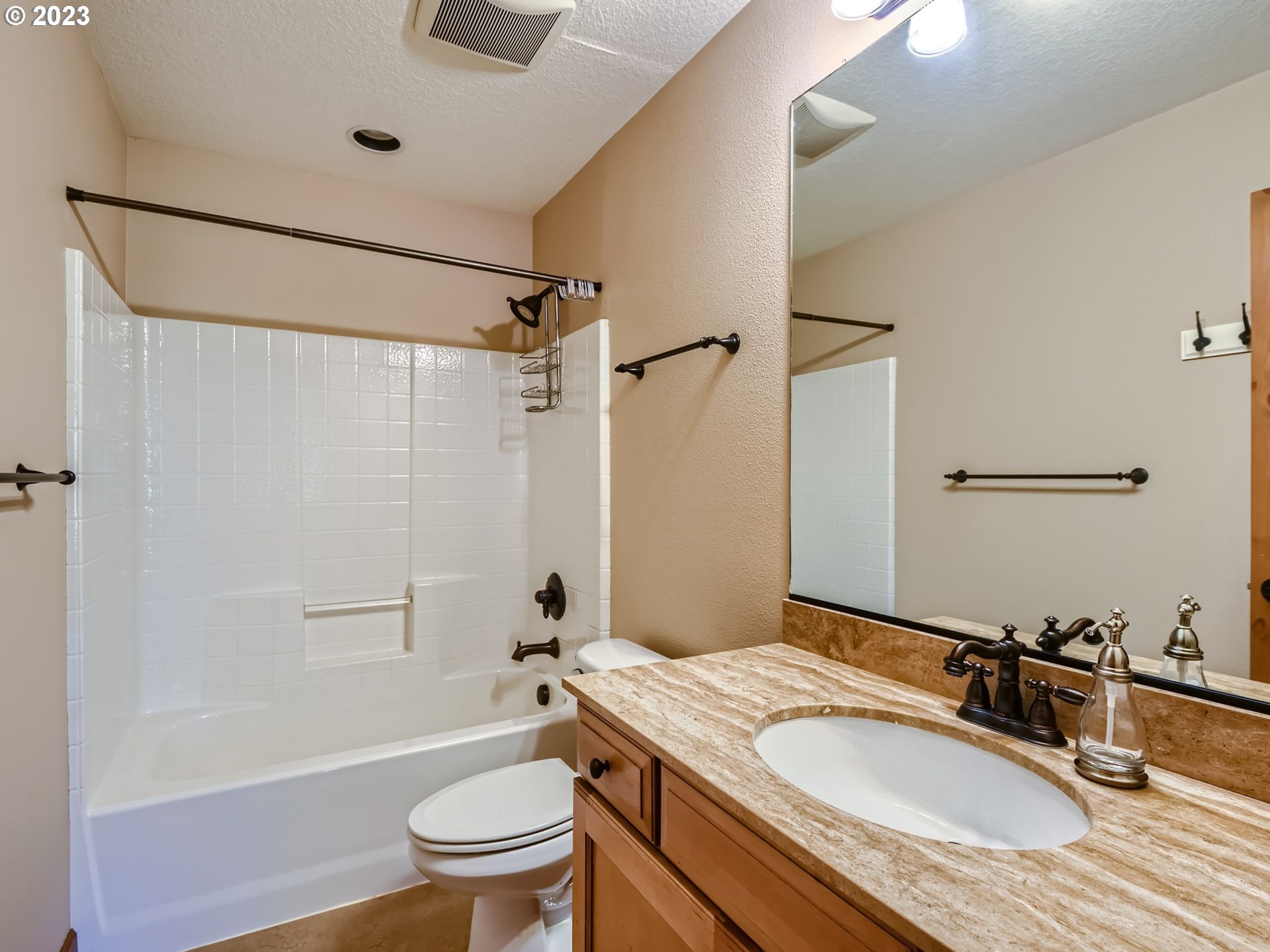4648 Southwest Condor Avenue, Unit 5 Portland, OR 97239 - Photo 18 of 19 Bathroom, Attached