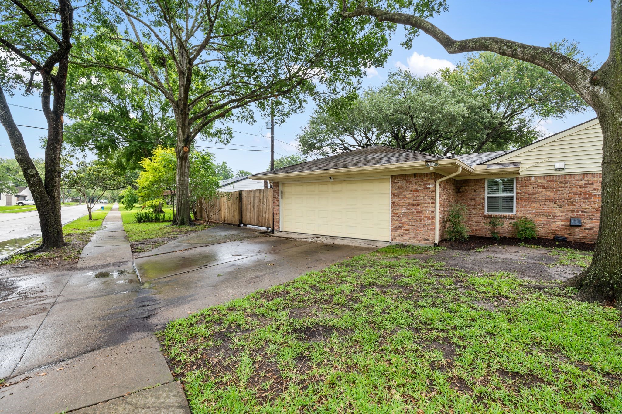 5658 Cartagena Street Houston, TX 77035 - Photo 28 of 33