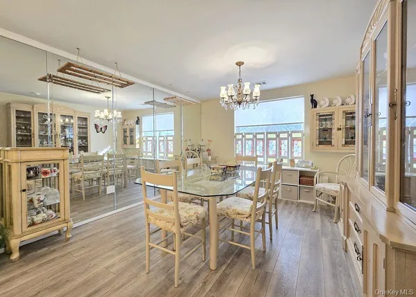 $399,999 | 331 Clubhouse Court, Coram, NY 11727