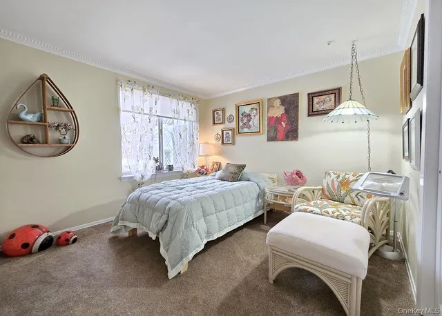 $399,999 | 331 Clubhouse Court, Coram, NY 11727