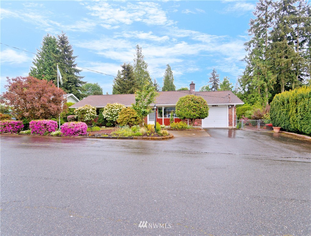10911 Southeast 181st Street Renton, WA 98055 - Photo 2 of 24