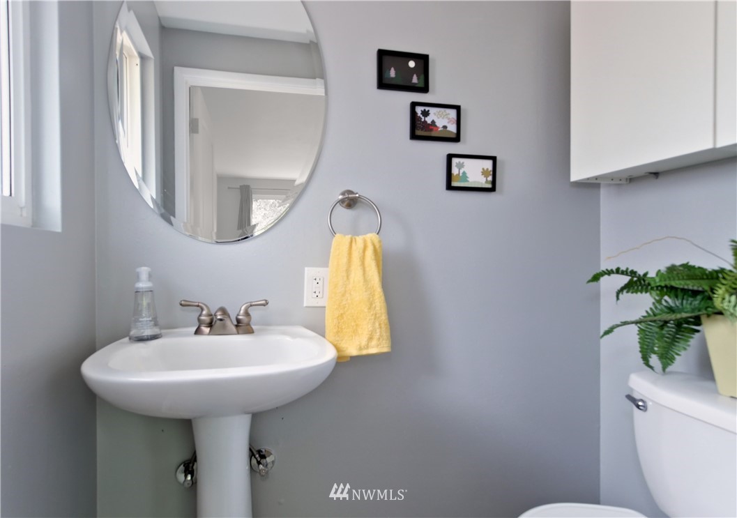 10911 Southeast 181st Street Renton, WA 98055 - Photo 13 of 24