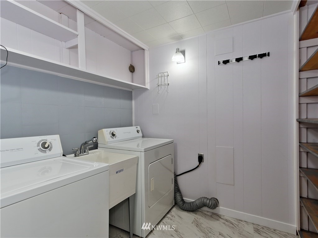 10911 Southeast 181st Street Renton, WA 98055 - Photo 16 of 24