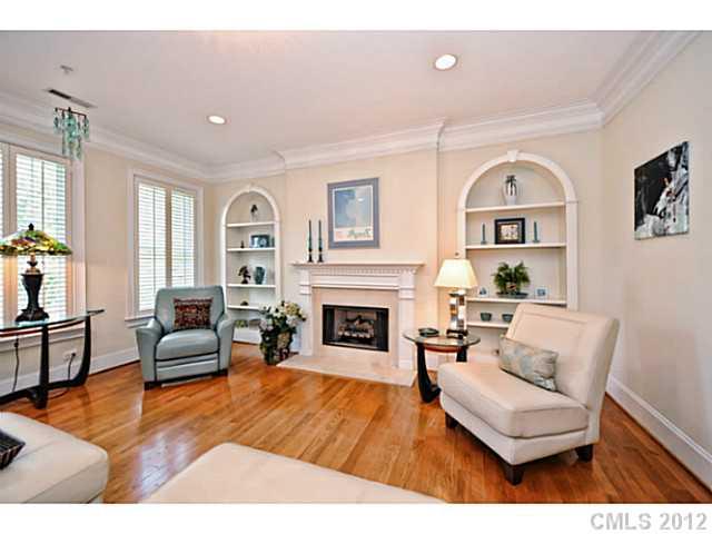 962 Queens Road Charlotte, NC 28207 - Photo 2 of 16 Gallery Image 2