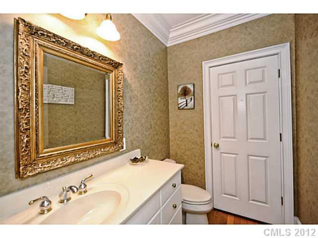 962 Queens Road Charlotte, NC 28207 - Photo 14 of 16 Gallery Image 14