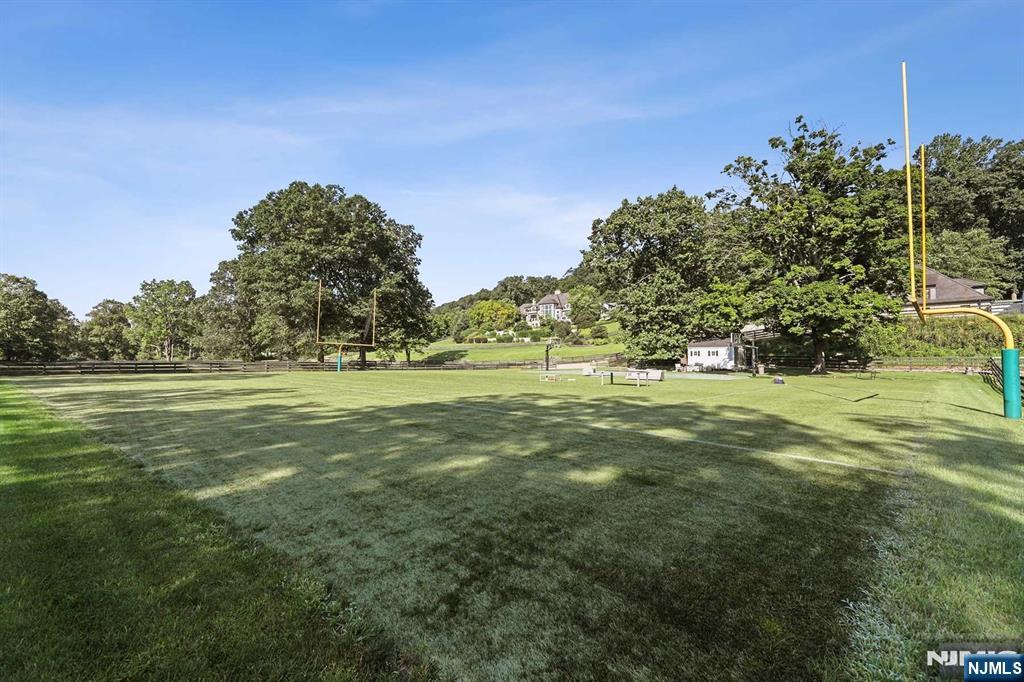 Undisclosed Address Mahwah, NJ 07430 - Photo 29 of 36