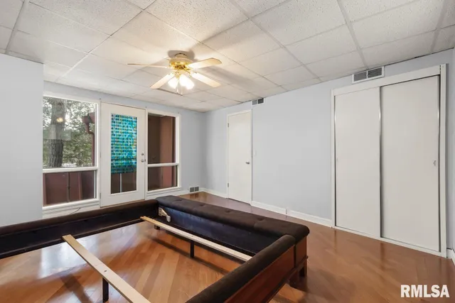 $1,600 | 119 West Clara Avenue, Peoria, IL 61614