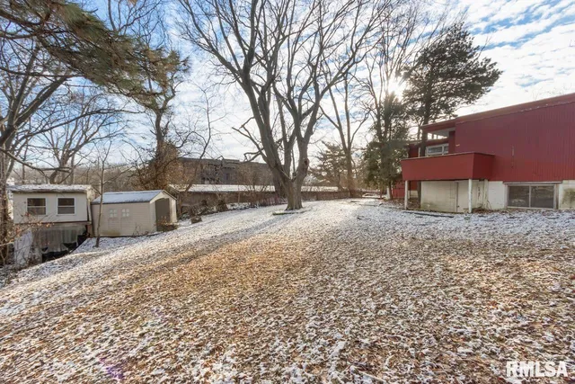 $1,600 | 119 West Clara Avenue, Peoria, IL 61614