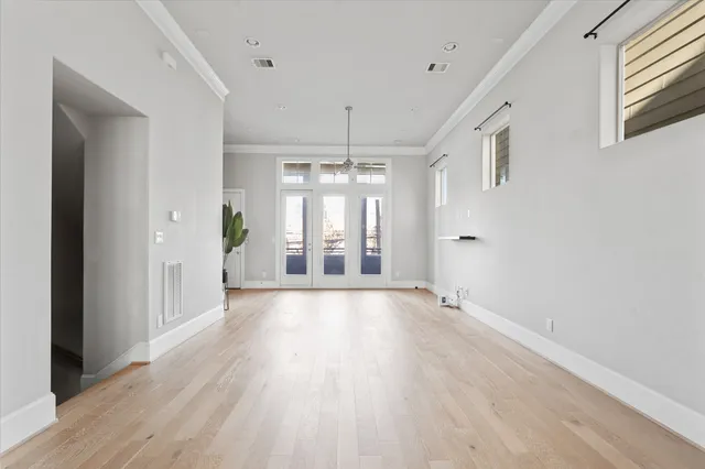 $4,600 | 1005 St Charles Street, Houston, TX 77003