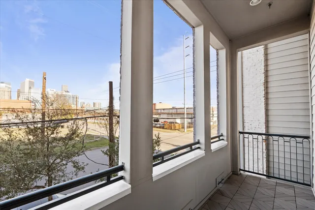 $4,600 | 1005 St Charles Street, Houston, TX 77003