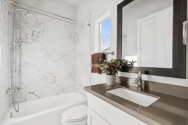 $4,600 | 1005 St Charles Street, Houston, TX 77003