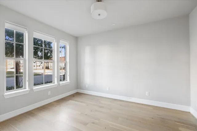 $4,600 | 1005 St Charles Street, Houston, TX 77003