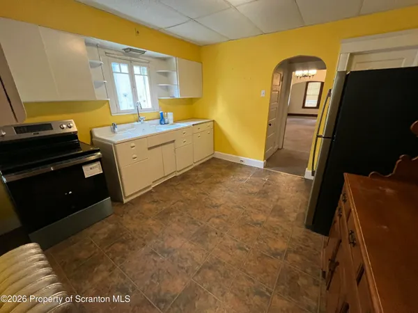 $1,200 | 85 Belmont Street, Carbondale, PA 18407