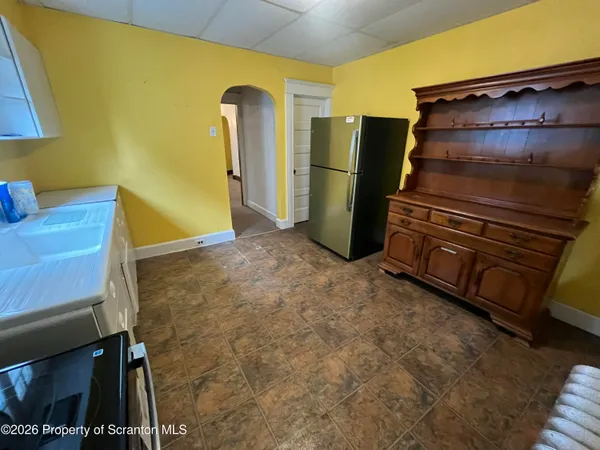 $1,200 | 85 Belmont Street, Carbondale, PA 18407