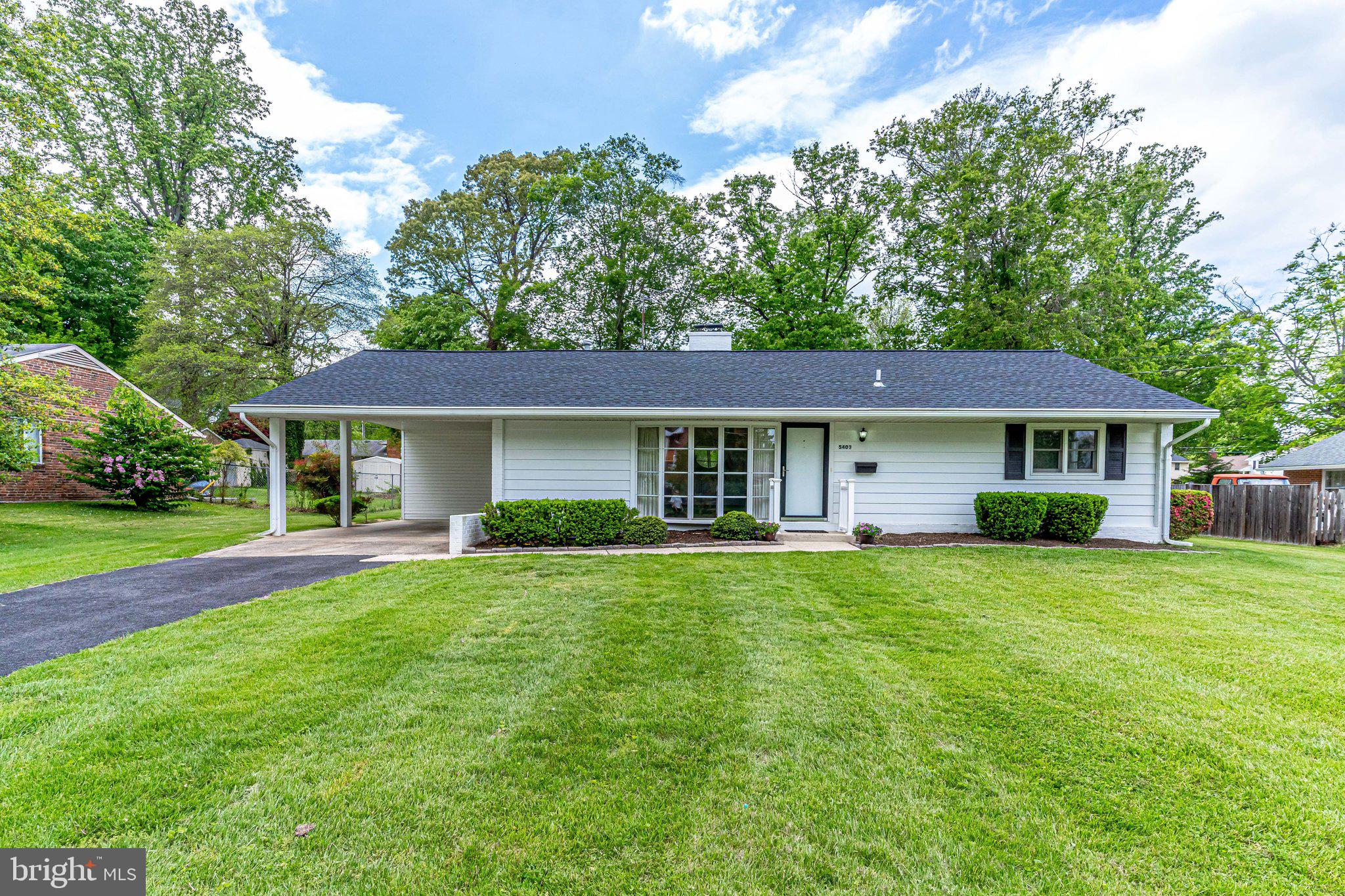 Charming home with amazing curb appeal!