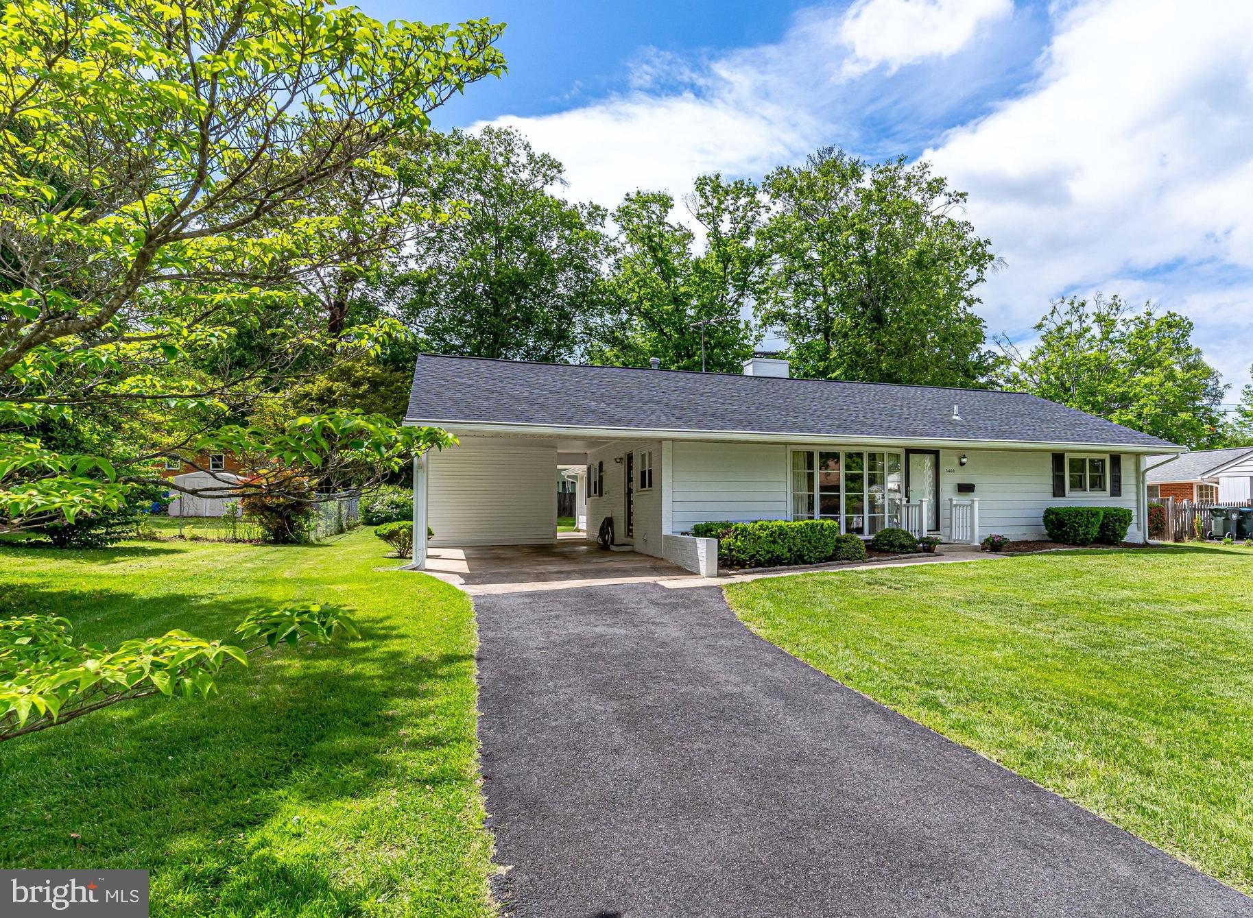 Fantastic location in North Springfield!