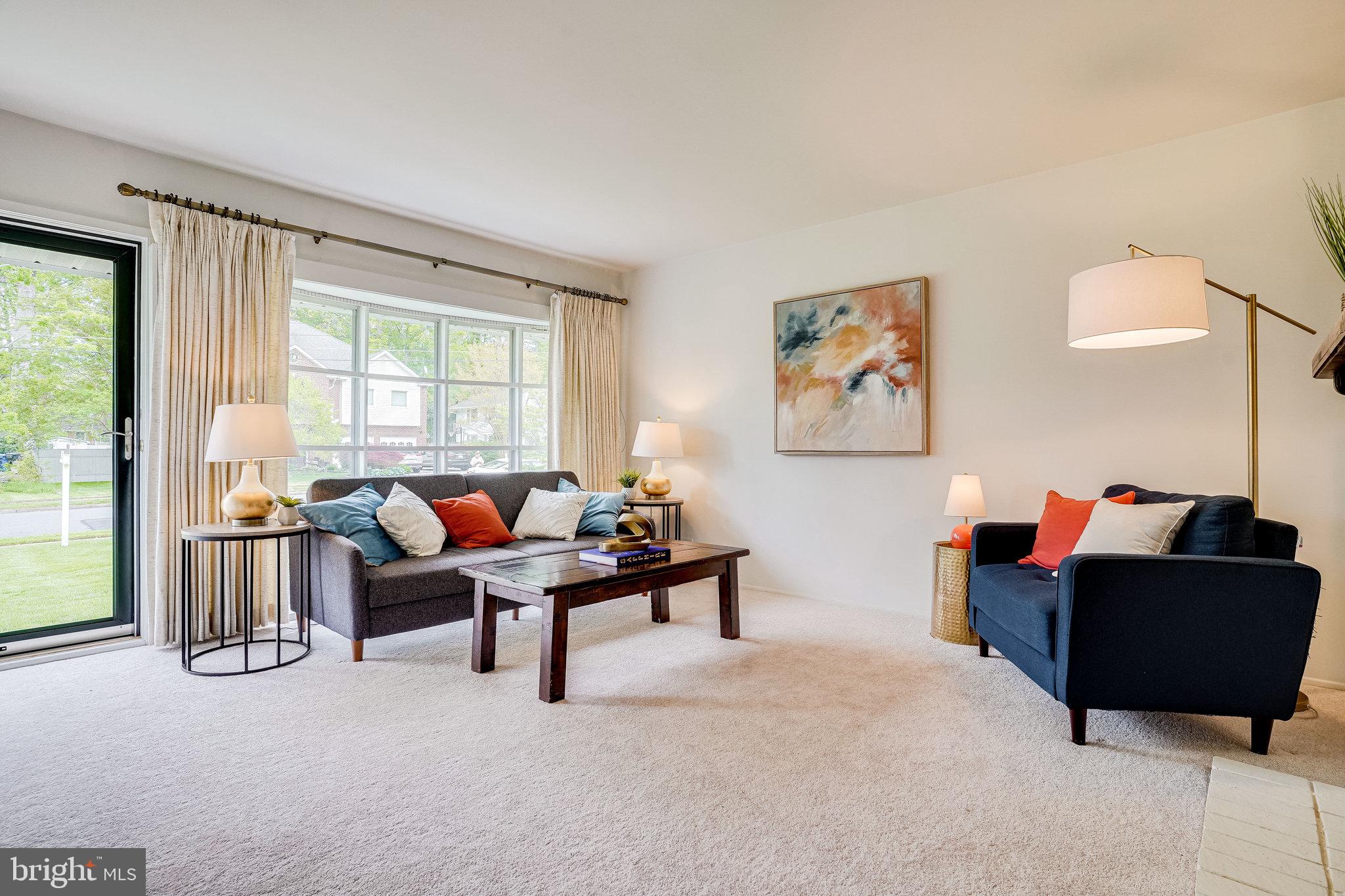 Beautiful light-filled living room!