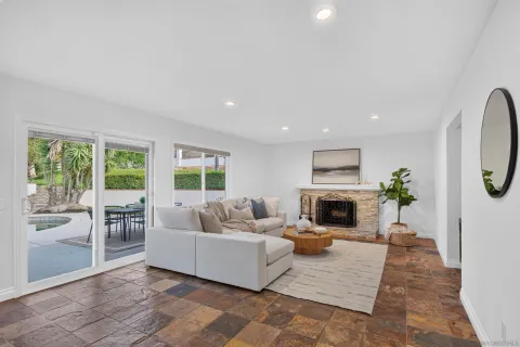 $1,695,000 | 3326 Avenida Sierra, Escondido, CA 92029