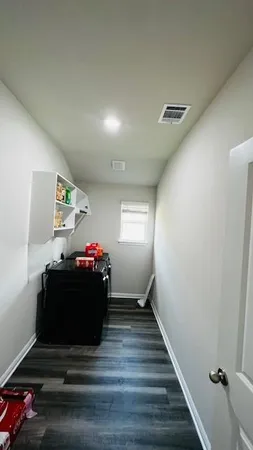 $2,150 | 707 East Street, Hutto, TX 78634