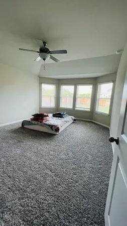 $2,150 | 707 East Street, Hutto, TX 78634