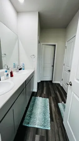 $2,150 | 707 East Street, Hutto, TX 78634