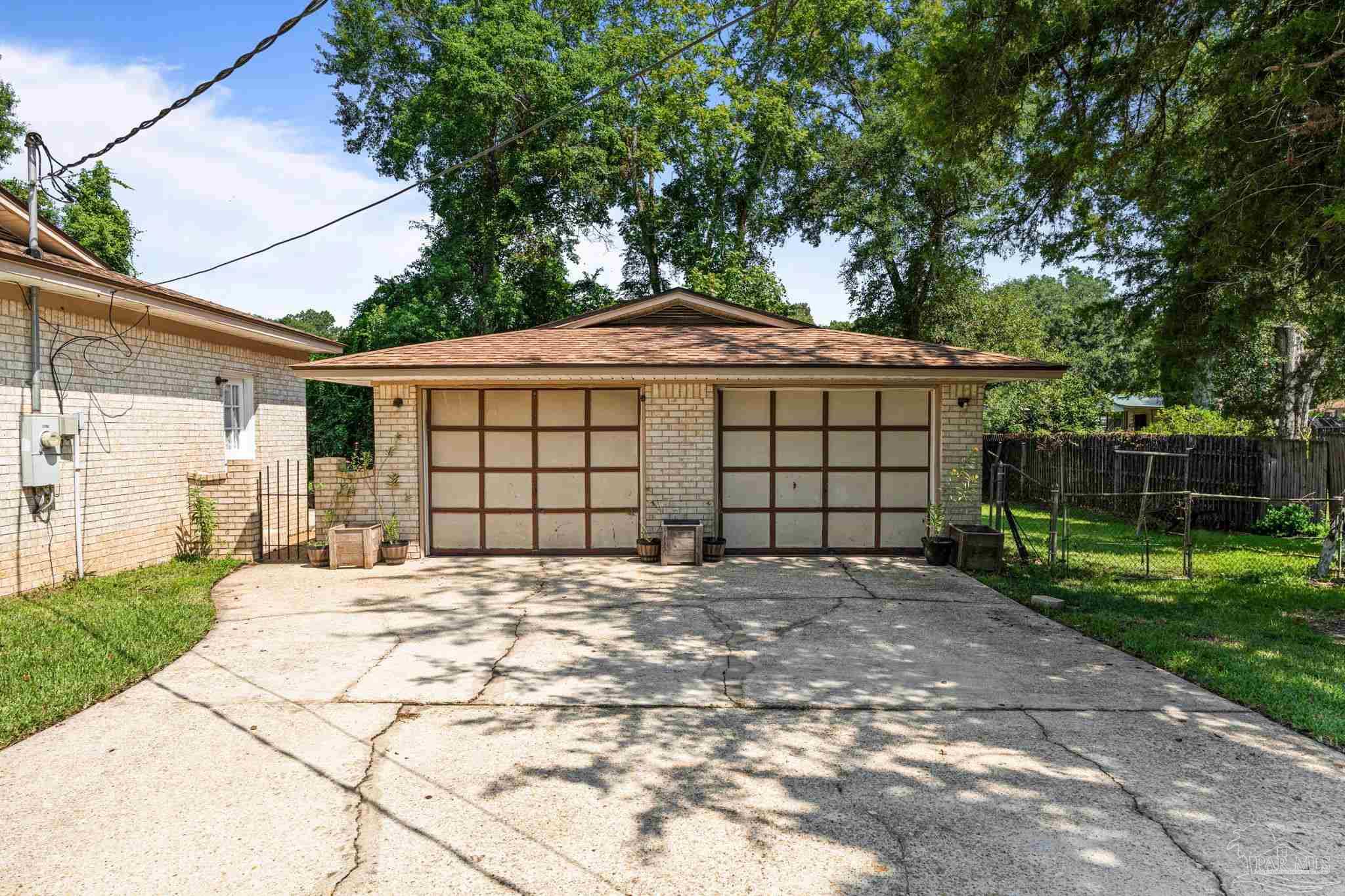 1992 Ziglar Road Cantonment, FL 32533 - Photo 4 of 36 Gallery Image 4