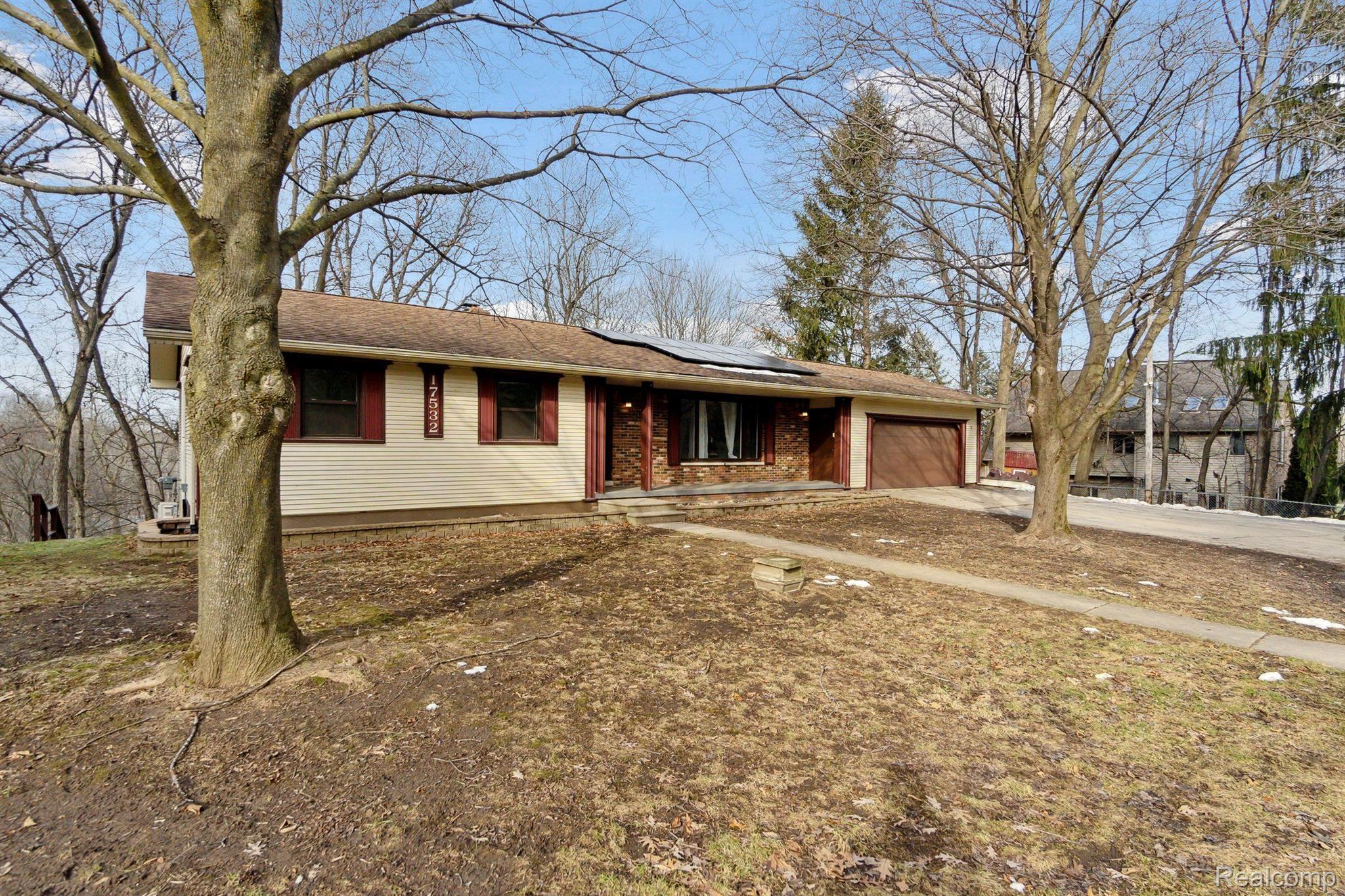 17532 Taylor Lake Road Holly, MI 48442 - Photo 3 of 33 Gallery Image 3