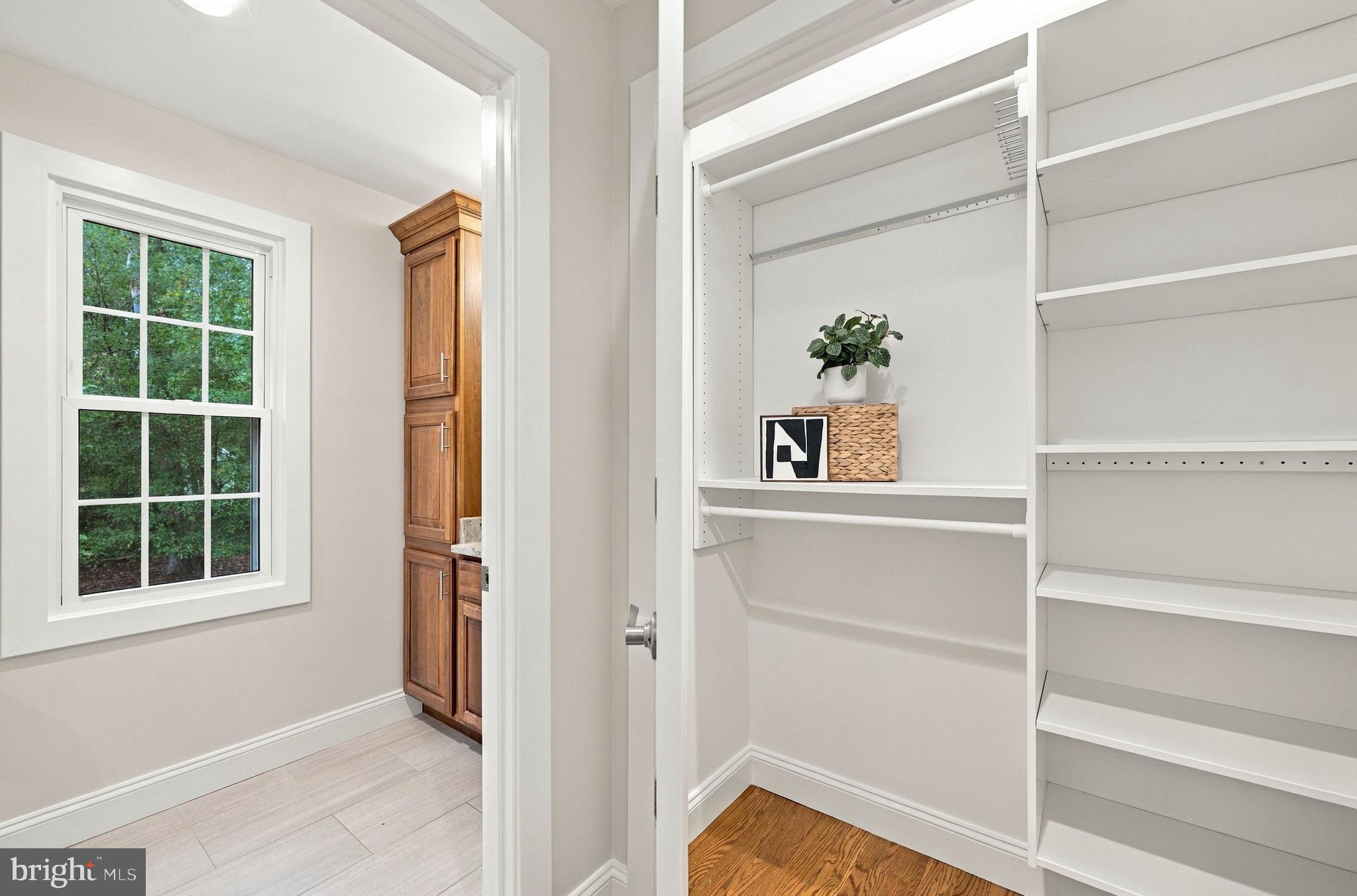 11231 Hunting Horn Lane Reston, VA 20191 - Photo 35 of 64 Closets with built-ins