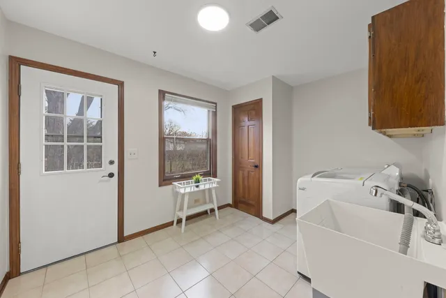 $719,900 | 1125 Huntleigh Drive, Naperville, IL 60540