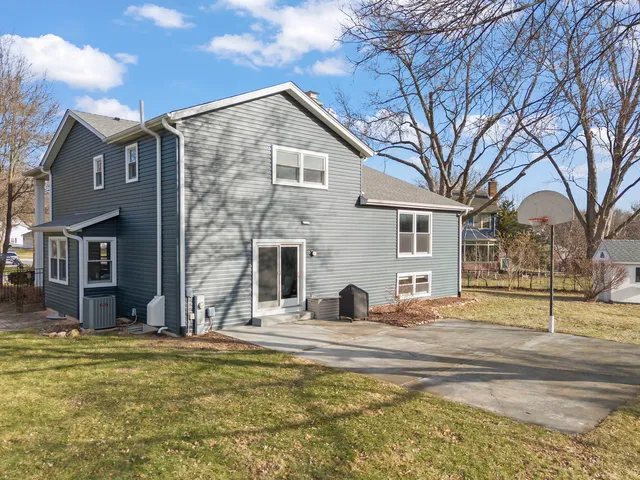 $719,900 | 1125 Huntleigh Drive, Naperville, IL 60540