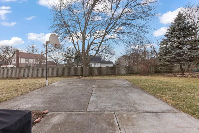 $719,900 | 1125 Huntleigh Drive, Naperville, IL 60540