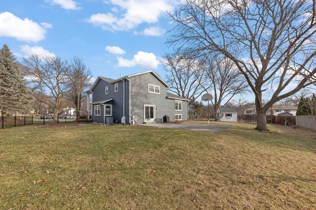 $719,900 | 1125 Huntleigh Drive, Naperville, IL 60540