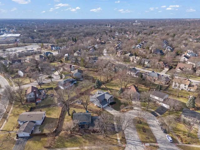 $719,900 | 1125 Huntleigh Drive, Naperville, IL 60540