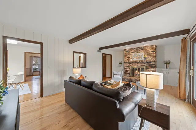 $719,900 | 1125 Huntleigh Drive, Naperville, IL 60540