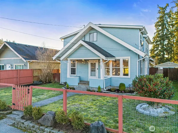 $509,950 | 104 Pennsylvania Avenue North, Eatonville, WA 98328