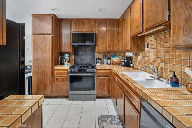 $705,000 | 25784 Covala Court, Valencia, CA 91355