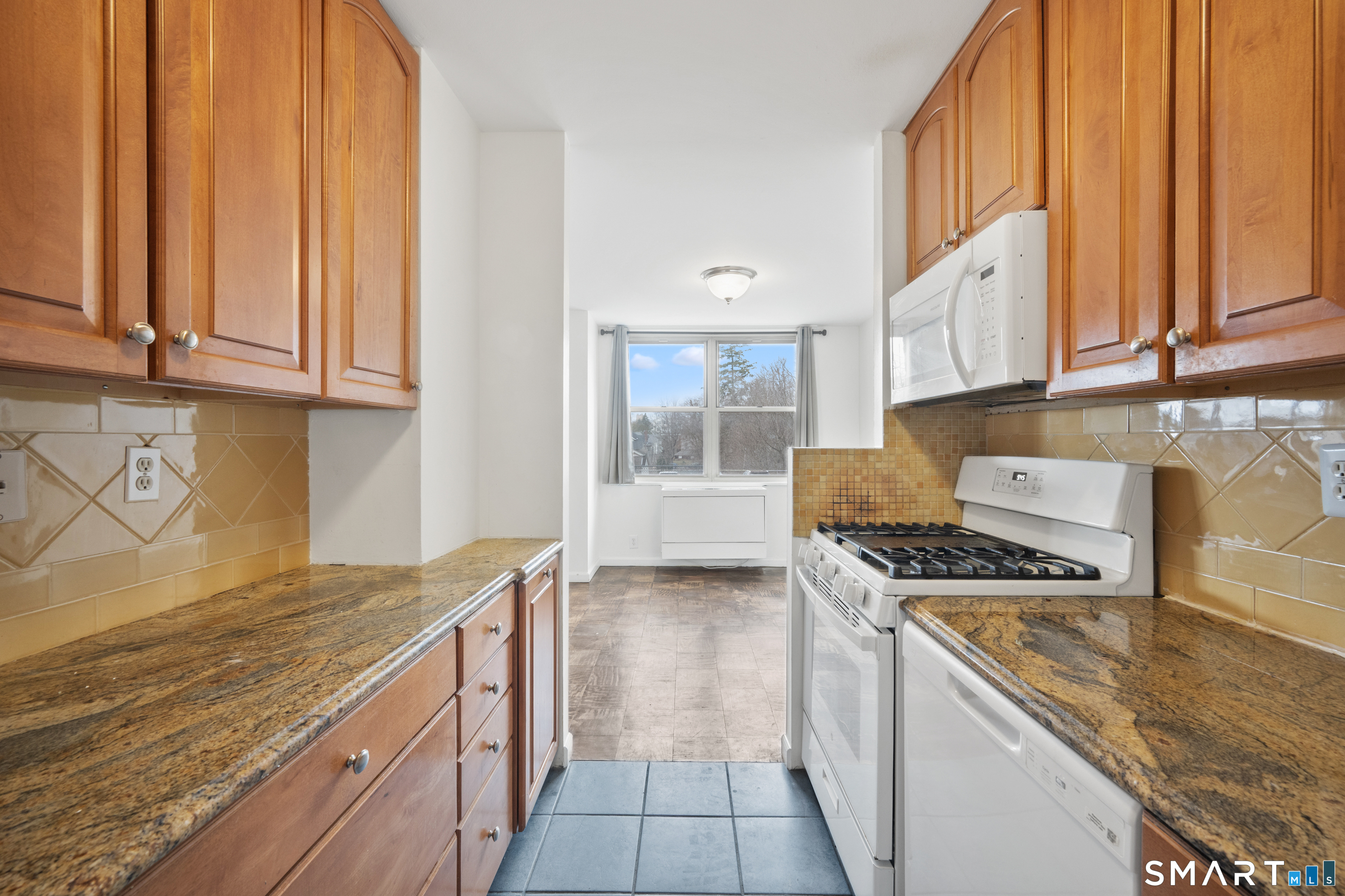 50 Glenbrook Road, Unit 1F Stamford, CT 06902 - Photo 8 of 15